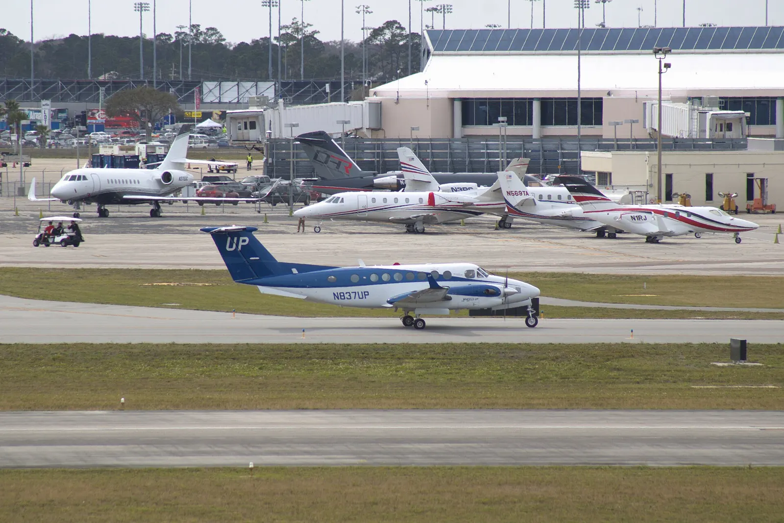 Beechcraft King Air 350i, exterior