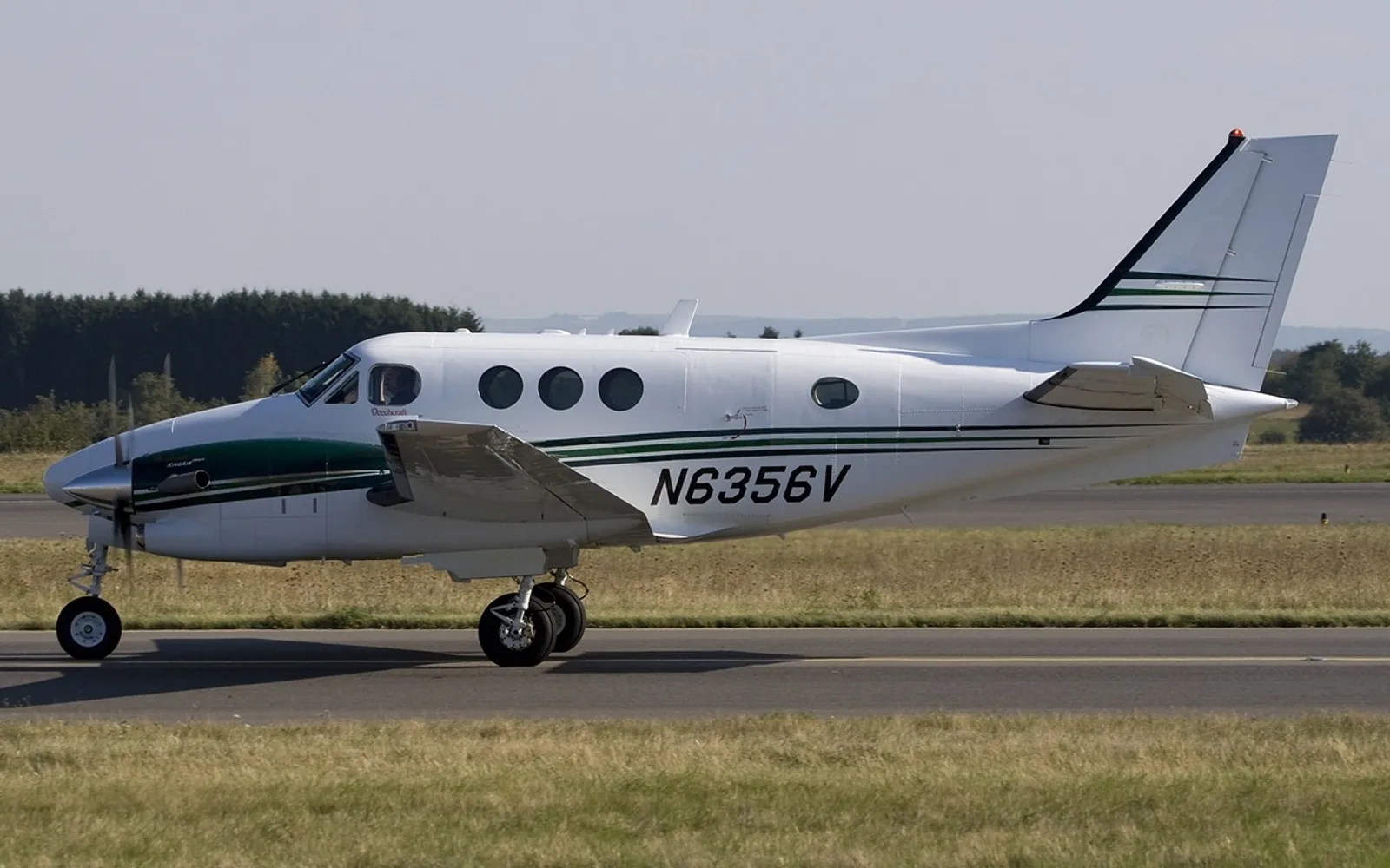 Beechcraft King Air C90GTi, exterior