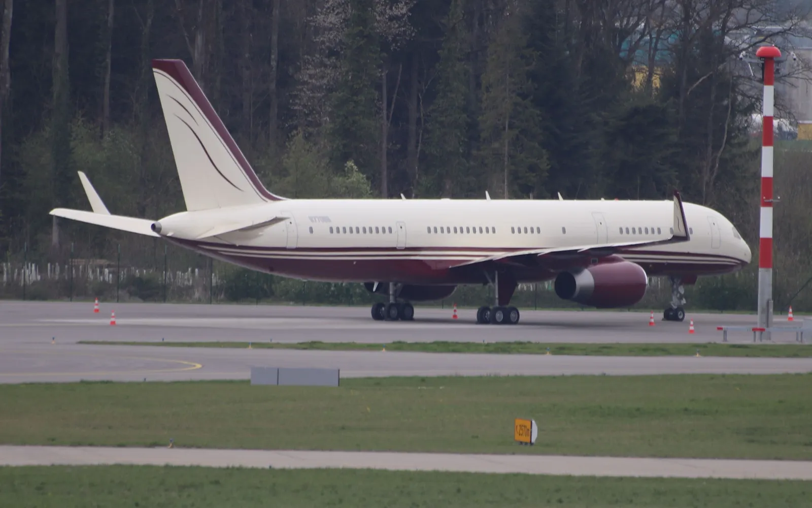 Boeing 757-200 VIP, exterior