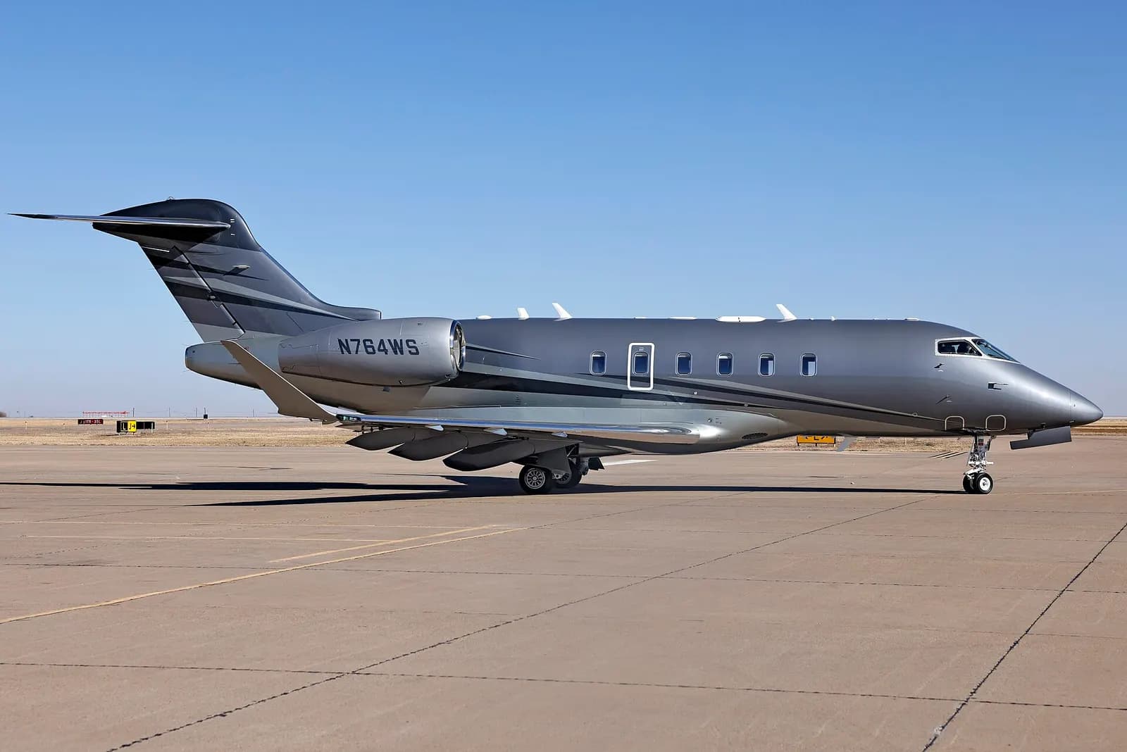 Bombardier Challenger 3500