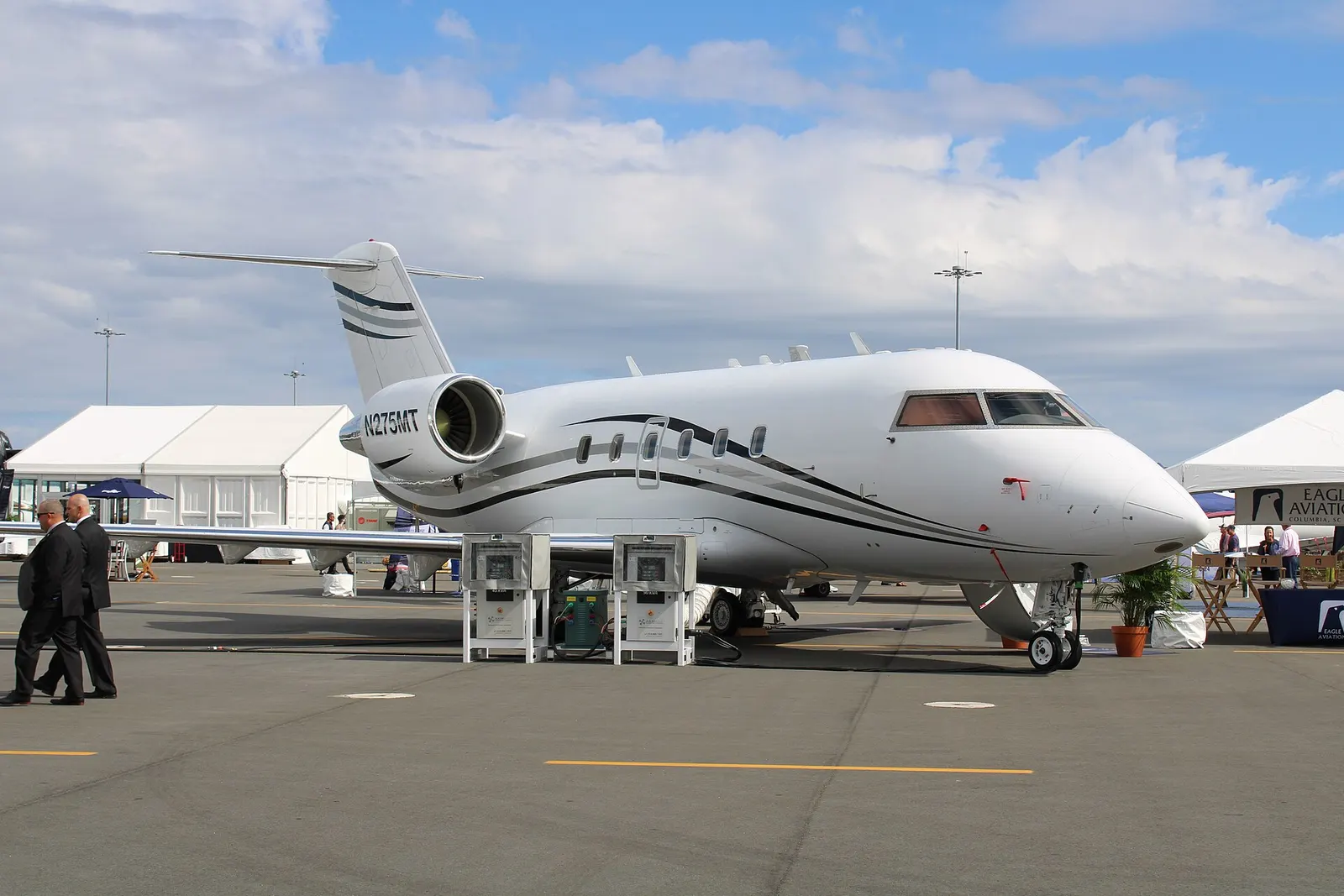 Bombardier Challenger 601-1A, exterior