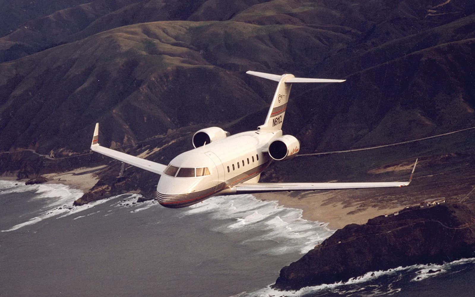 Bombardier Challenger 601-3A, exterior