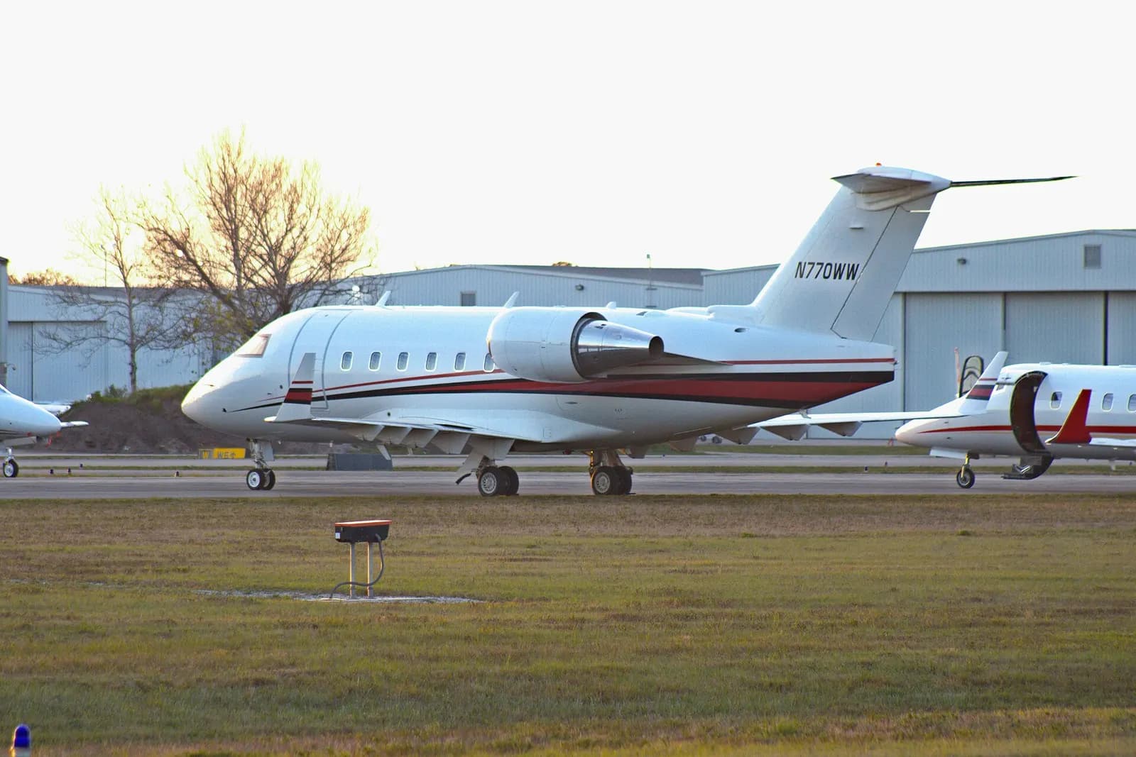 Bombardier Challenger 601-3R, exterior