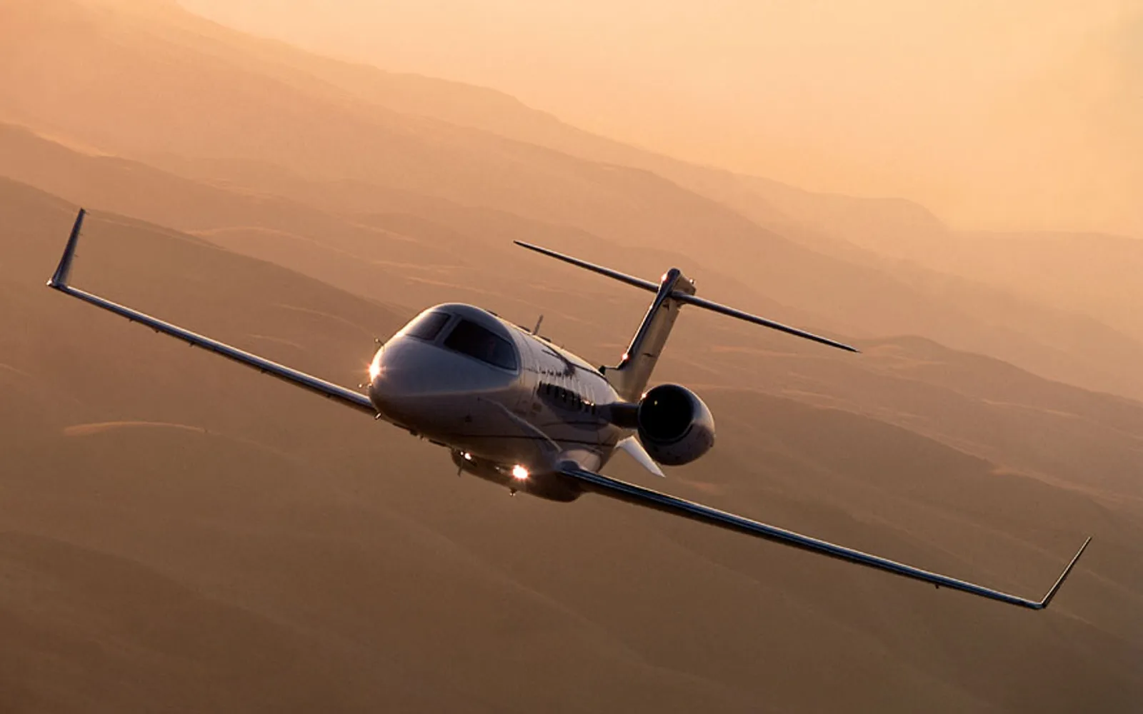 Bombardier Learjet 40, exterior