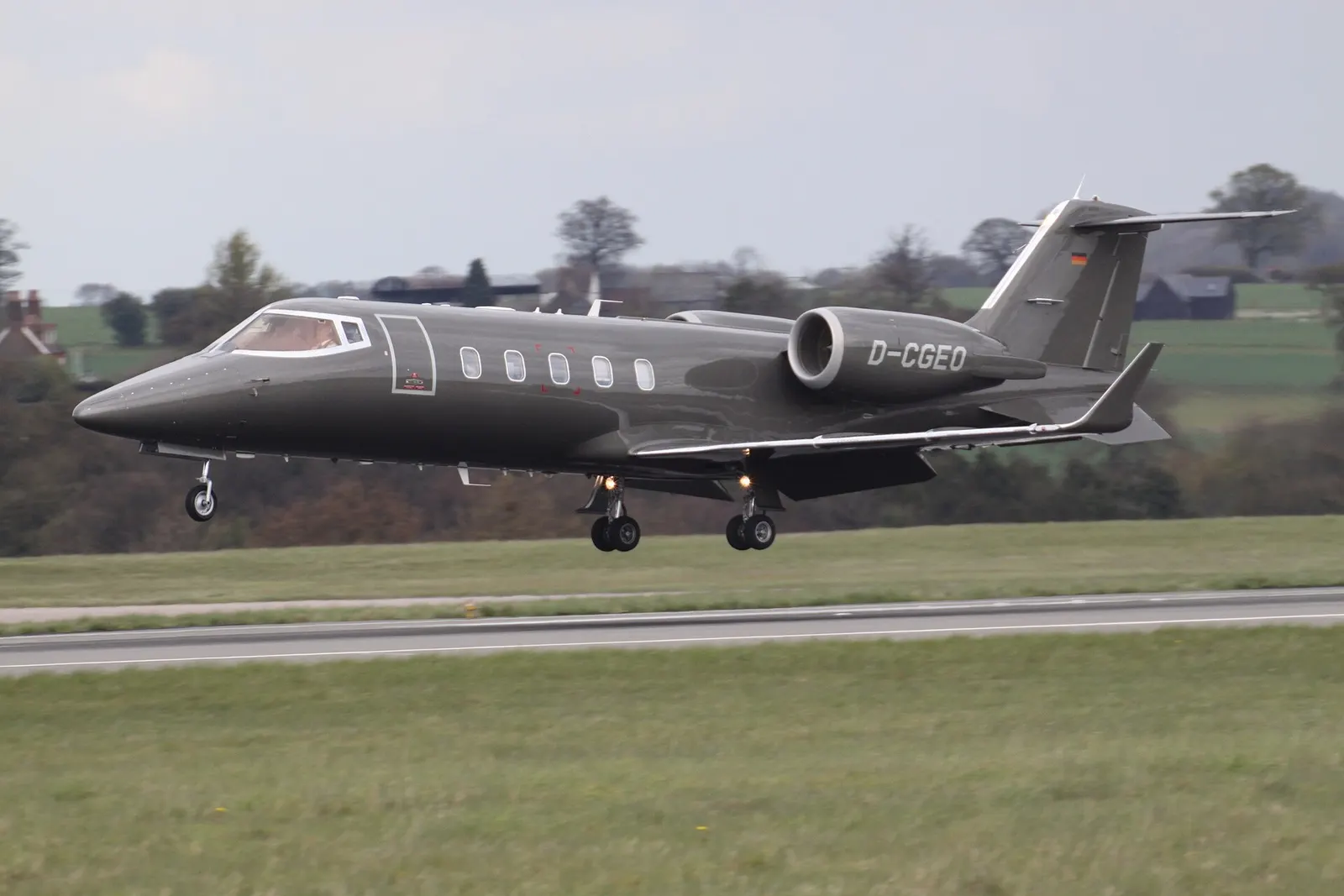 Bombardier Learjet 60, exterior