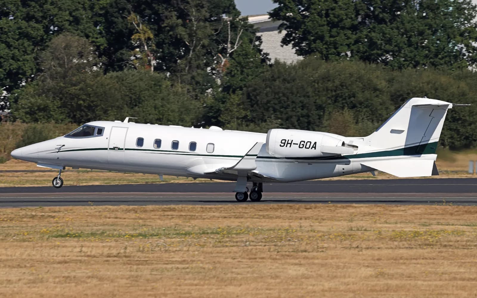 Bombardier Learjet 60XR, exterior