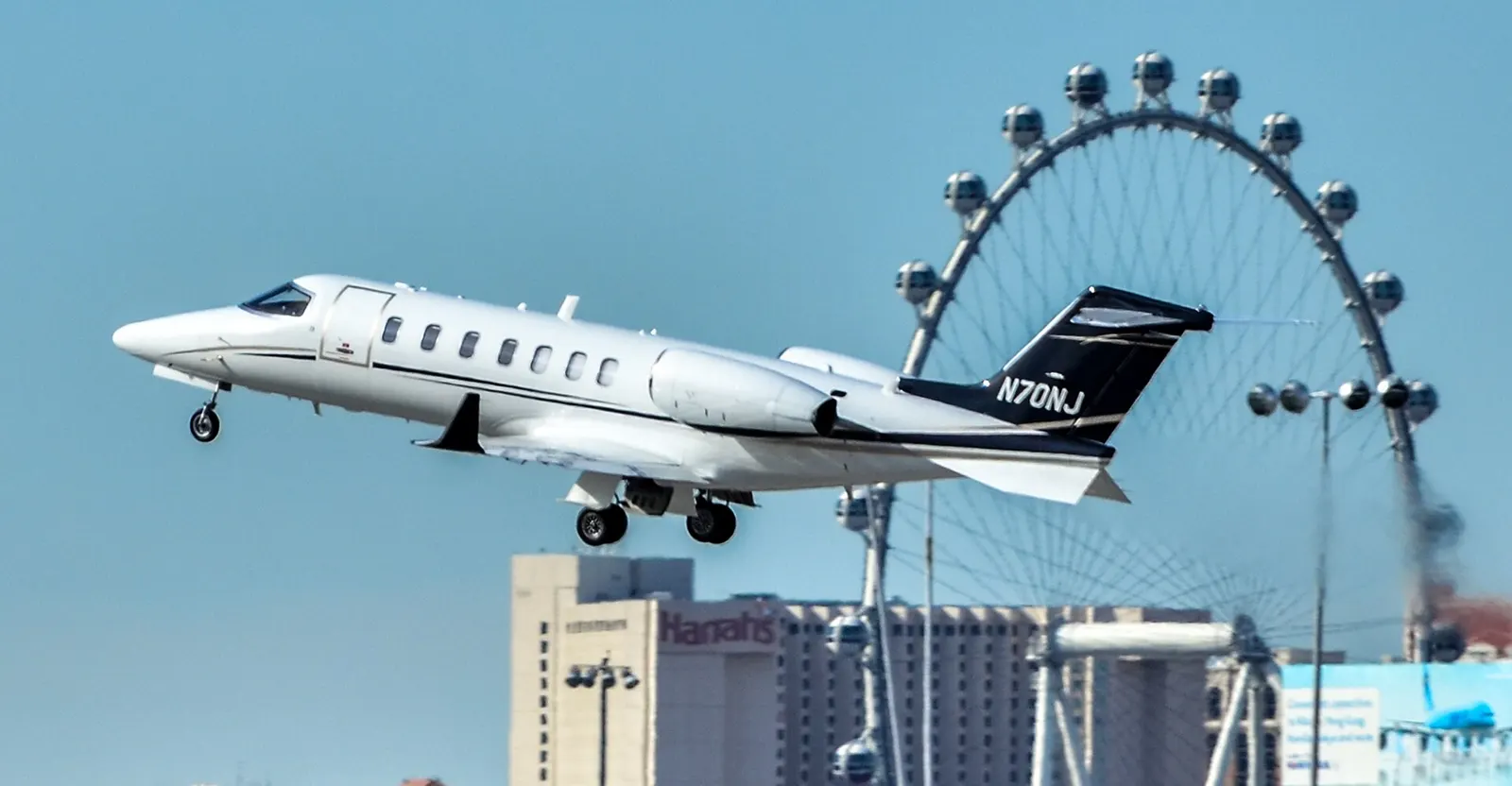 Bombardier Learjet 70, exterior