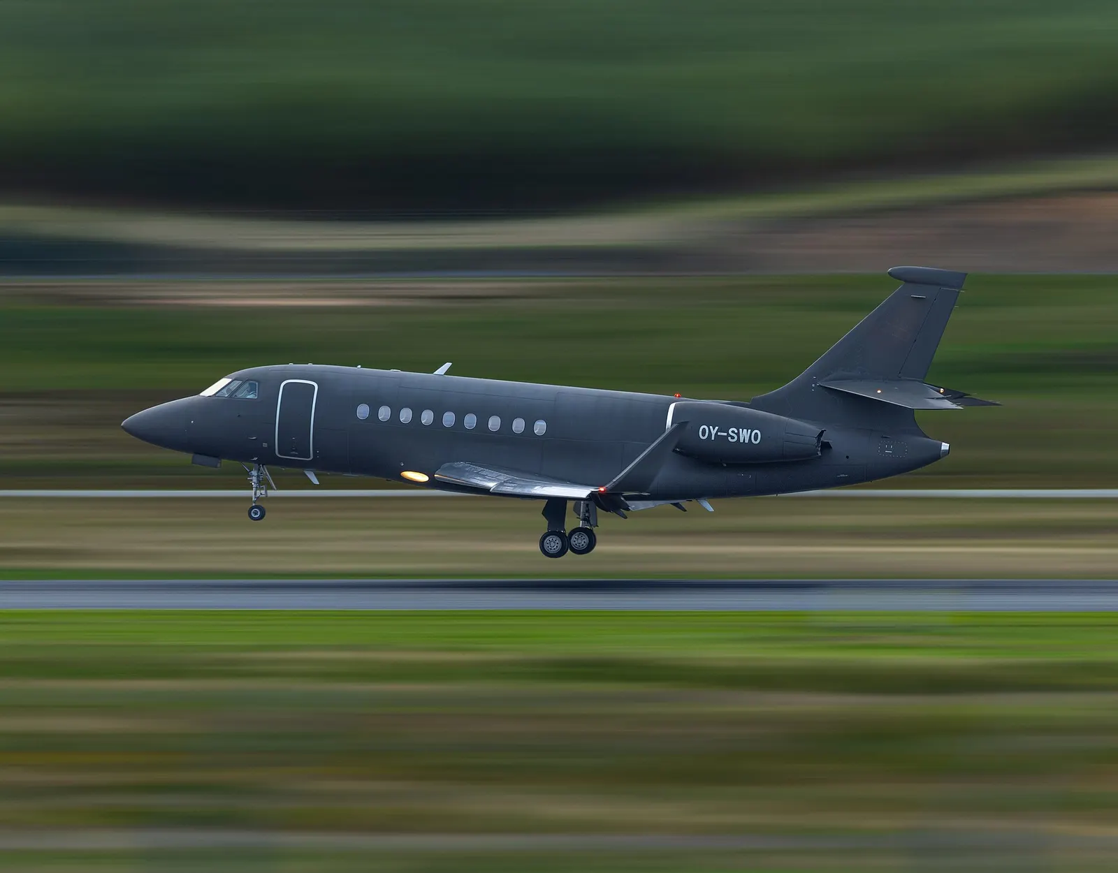 Dassault Falcon 2000S, exterior