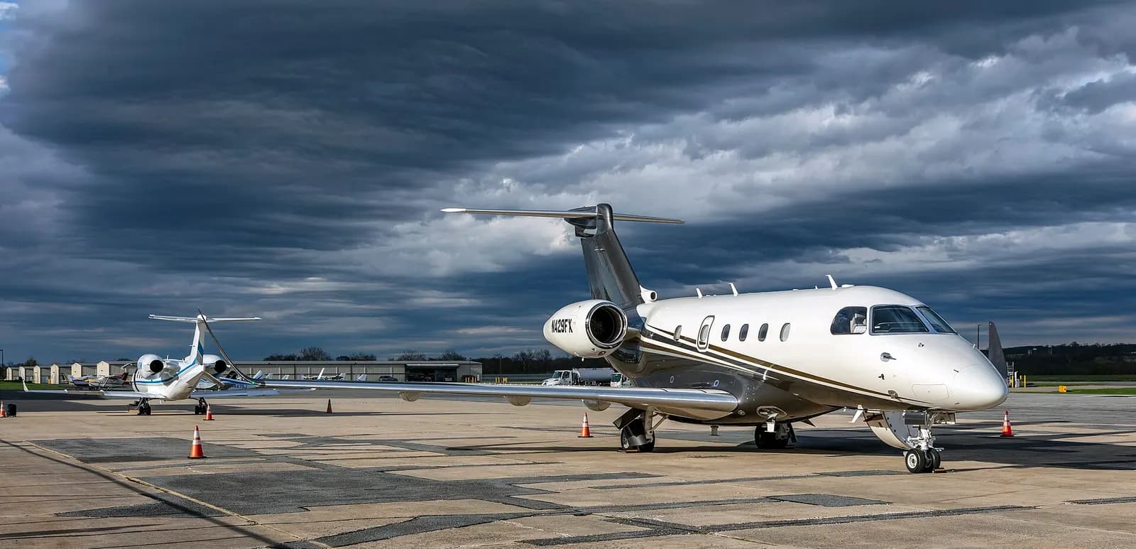 Embraer Legacy 450, exterior