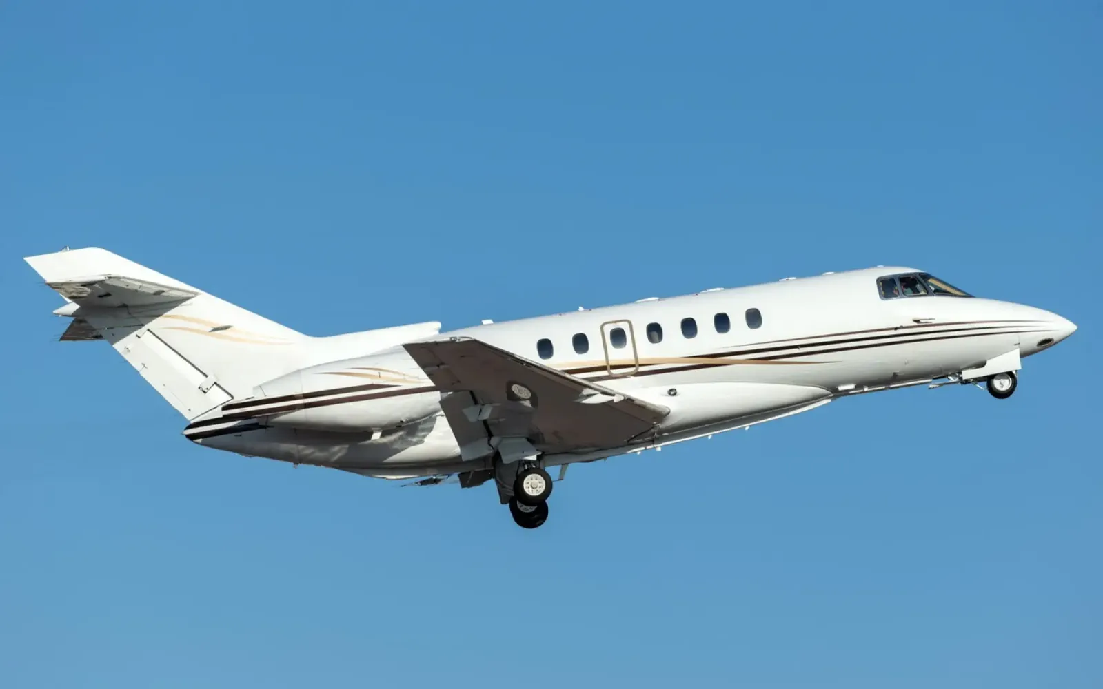 Hawker Hawker 1000 (BAe 125-1000), exterior