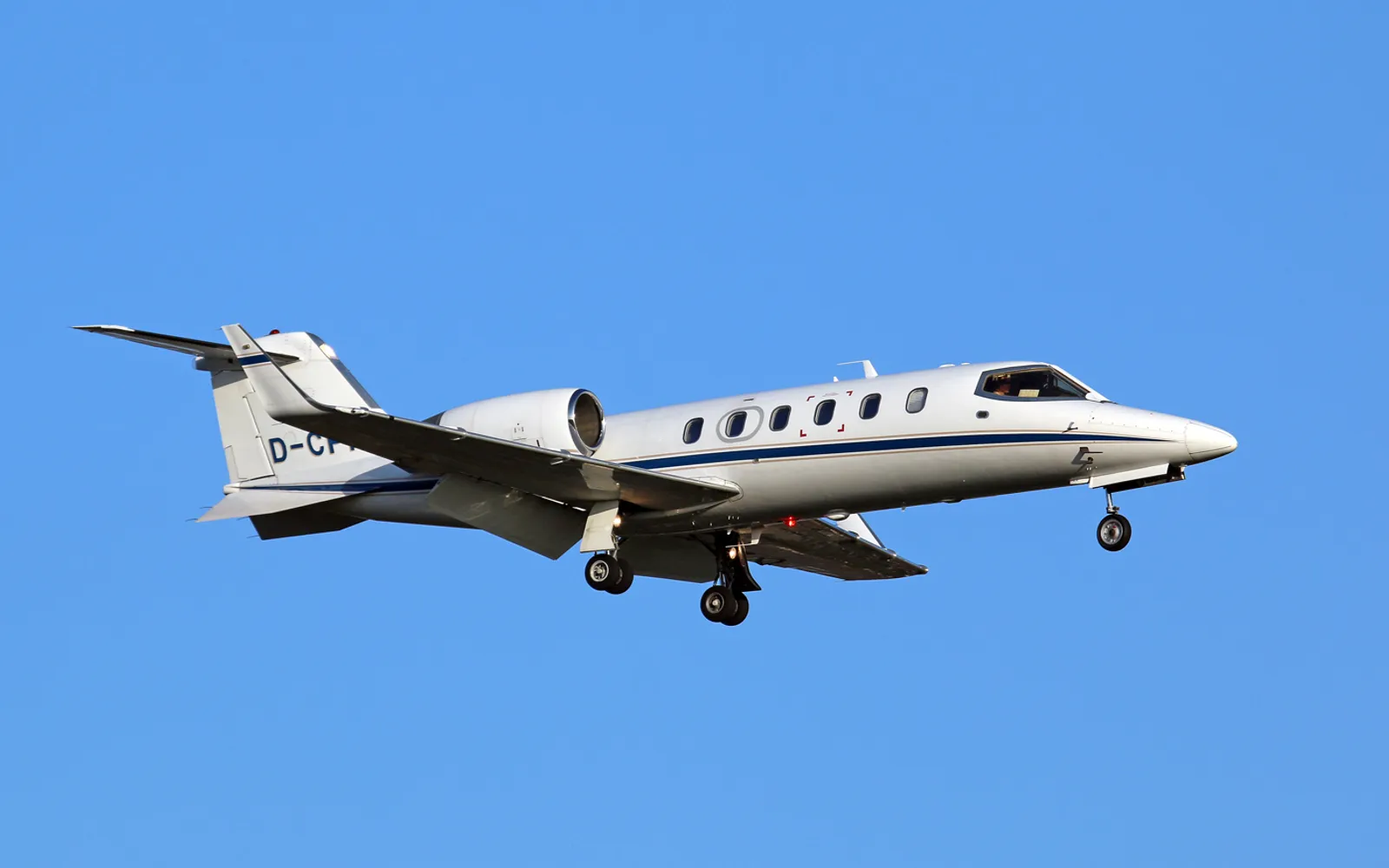 Bombardier Learjet 31, exterior