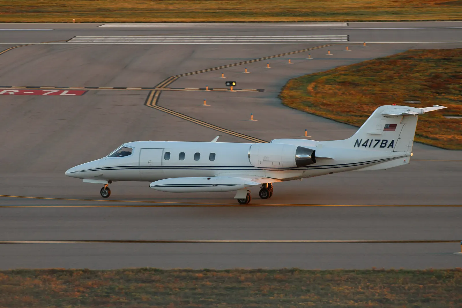 Bombardier Learjet 35A, exterior
