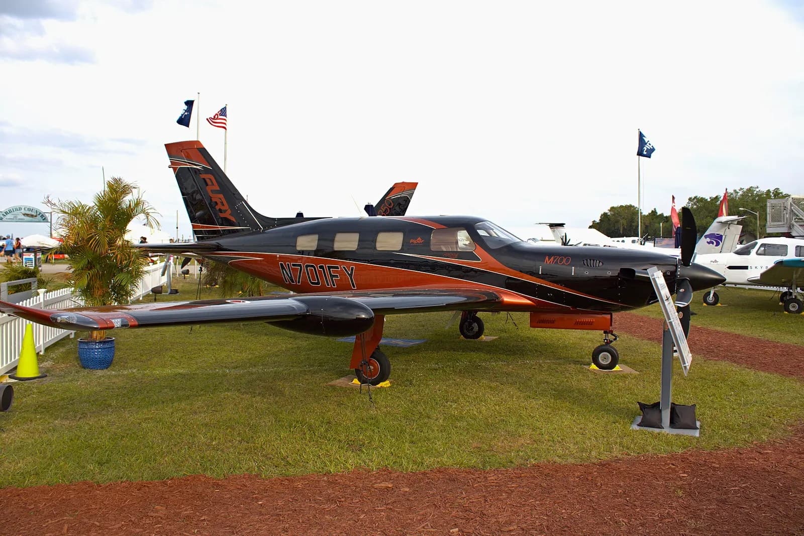 Piper M700 Fury, exterior