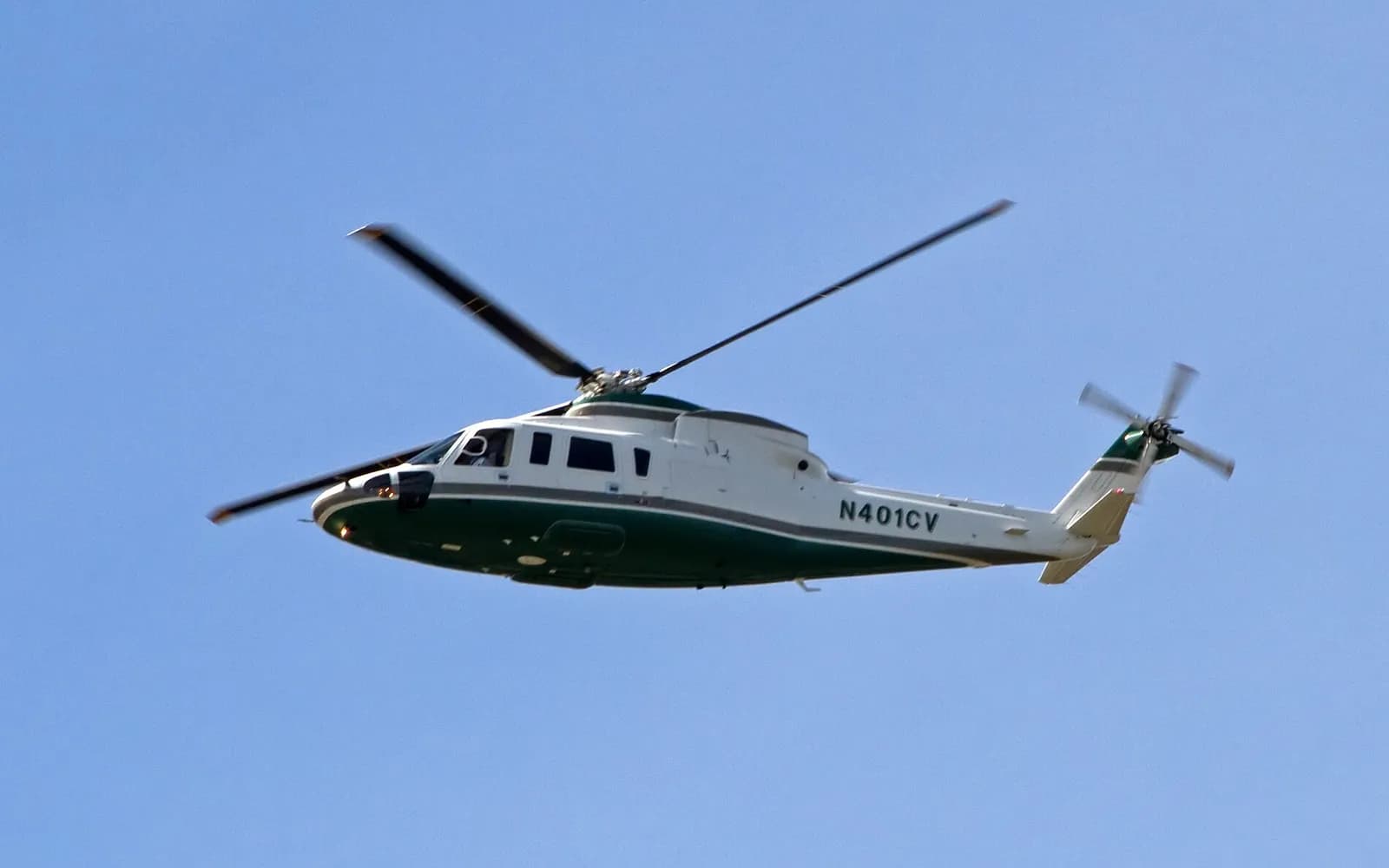 Sikorsky S-76B, exterior